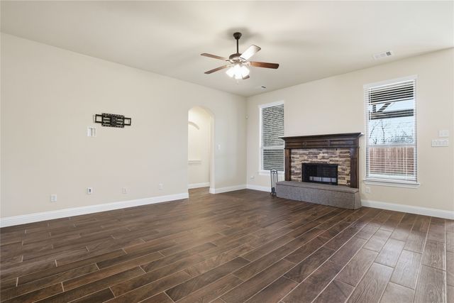 1624 Barrel Oak Drive, Fort Worth, TX 76028