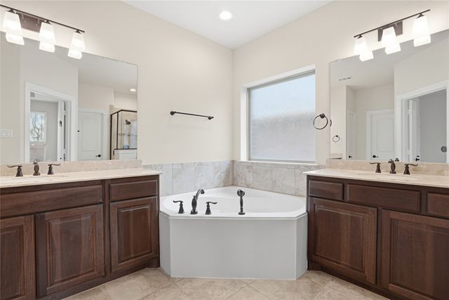 1624 Barrel Oak Drive, Fort Worth, TX 76028