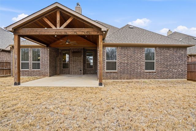 1624 Barrel Oak Drive, Fort Worth, TX 76028