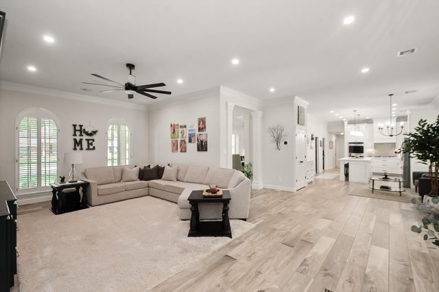 51 Dewberry Court, Lake Jackson, TX 77566