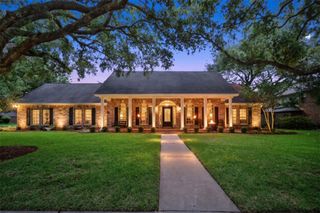 51 Dewberry Court, Lake Jackson, TX 77566