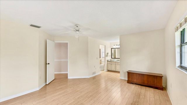 270 LAUREL HOLLOW DRIVE 34, Nokomis, FL 34275