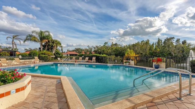 270 LAUREL HOLLOW DRIVE 34, Nokomis, FL 34275