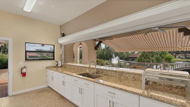 270 LAUREL HOLLOW DRIVE 34, Nokomis, FL 34275