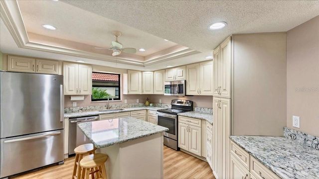 270 LAUREL HOLLOW DRIVE 34, Nokomis, FL 34275