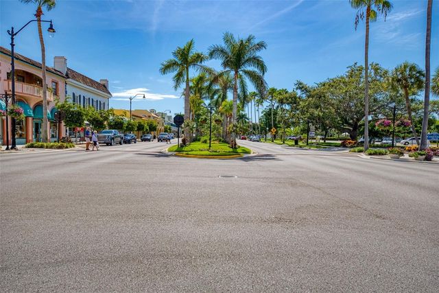 270 LAUREL HOLLOW DRIVE 34, Nokomis, FL 34275