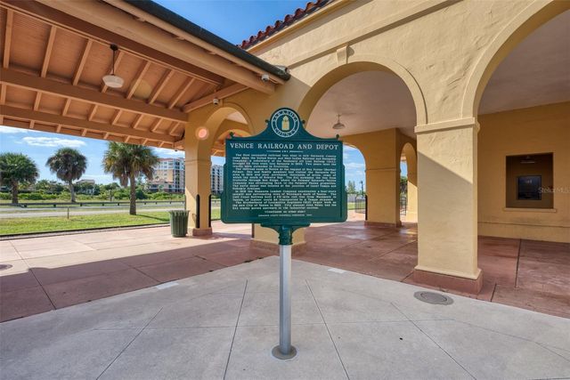 270 LAUREL HOLLOW DRIVE 34, Nokomis, FL 34275