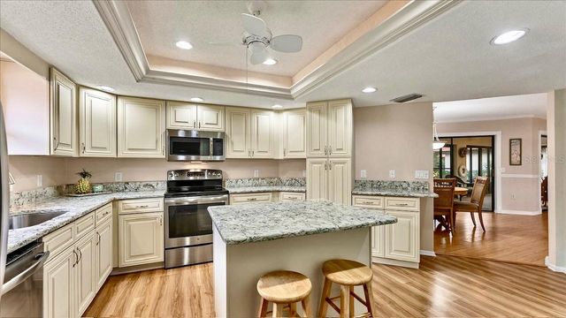 270 LAUREL HOLLOW DRIVE 34, Nokomis, FL 34275