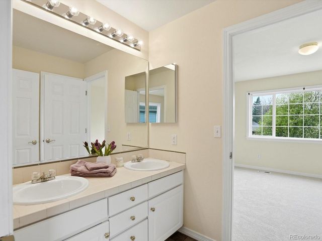 7656 S Grape Way, Centennial, CO 80122