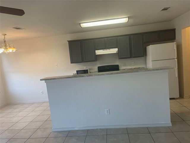 4602 Alamosa Street, Fort Worth, TX 76119