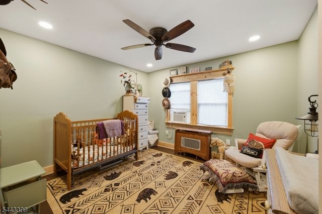 653 Cleveland Ave, Elizabeth City, NJ 07208