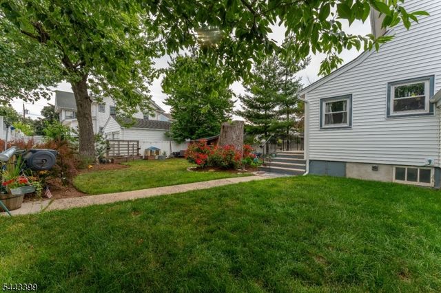 653 Cleveland Ave, Elizabeth City, NJ 07208