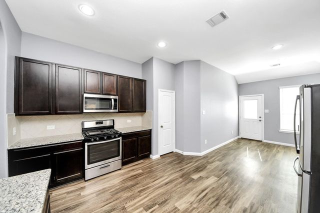 2335 Spring Hollow Drive, Baytown, TX 77521