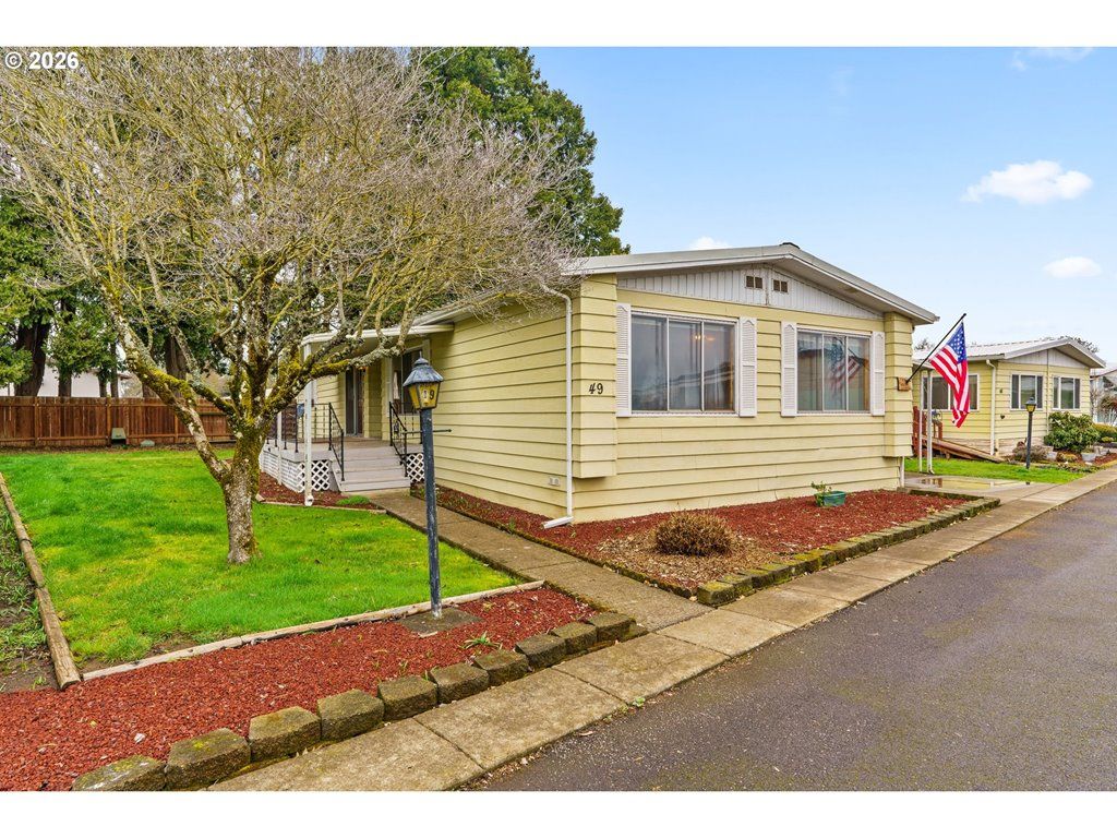 1225 W 10TH Ave 49, Junction City, OR 97448