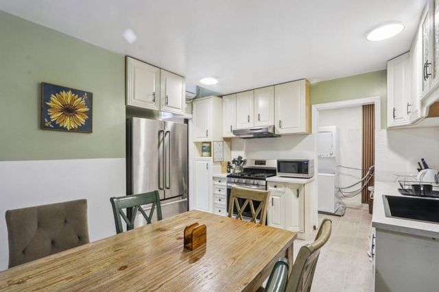 522 Westminster Avenue A, Alhambra, CA 91803