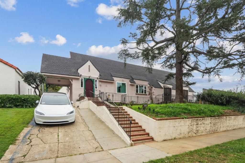 522 Westminster Avenue A, Alhambra, CA 91803