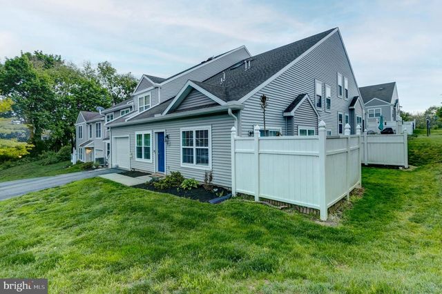80 COURTYARD DR, Carlisle, PA 17013
