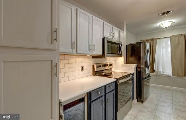 80 COURTYARD DR, Carlisle, PA 17013
