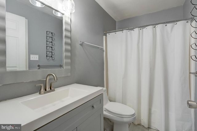 80 COURTYARD DR, Carlisle, PA 17013
