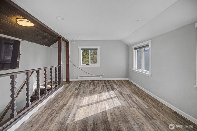 1251 S 230th Street, Des Moines, WA 98198