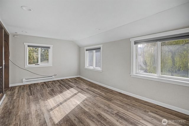 1251 S 230th Street, Des Moines, WA 98198