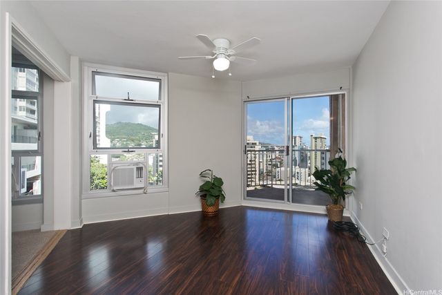 1031 Maunaihi Place 401, Honolulu, HI 96822