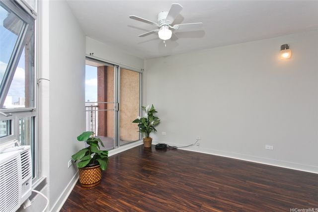 1031 Maunaihi Place 401, Honolulu, HI 96822