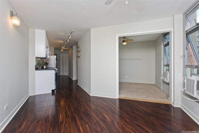 1031 Maunaihi Place 401, Honolulu, HI 96822