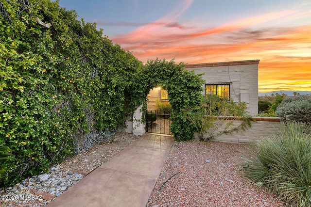 5270 N Fort Yuma Trail, Tucson, AZ 85750