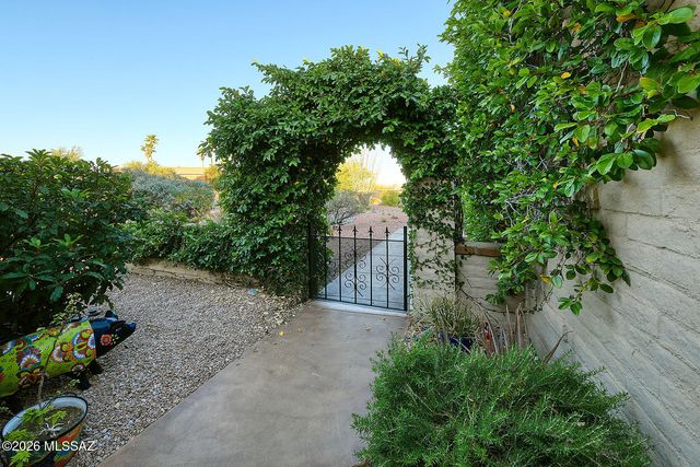 5270 N Fort Yuma Trail, Tucson, AZ 85750