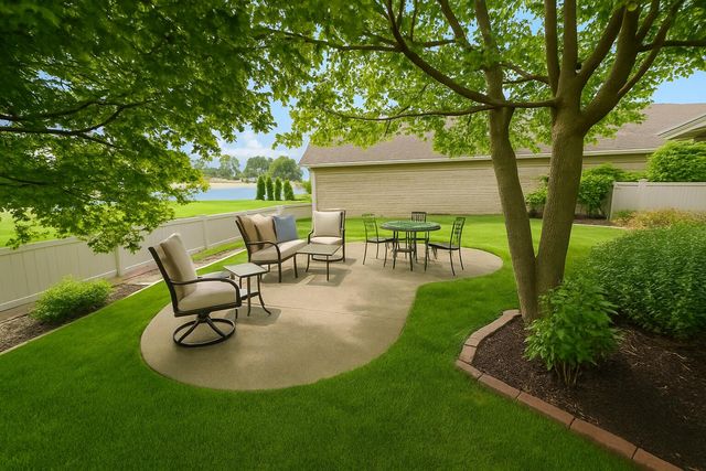 1180 Village Court, Crown Point, IN 46307