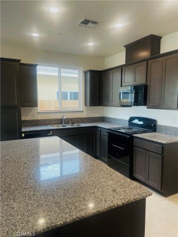 18 Squaw Valley Ct., Merced, CA 95341