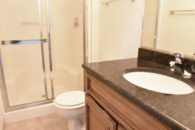 1340 Brook Street G, St. Charles, IL 60174