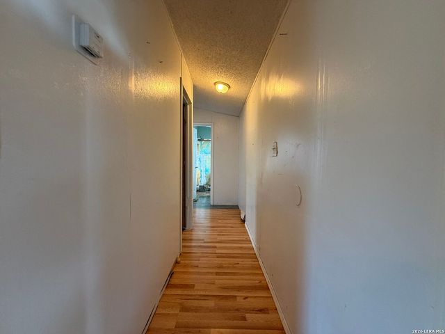 723 Kayroe Rd, Adkins, TX 78101