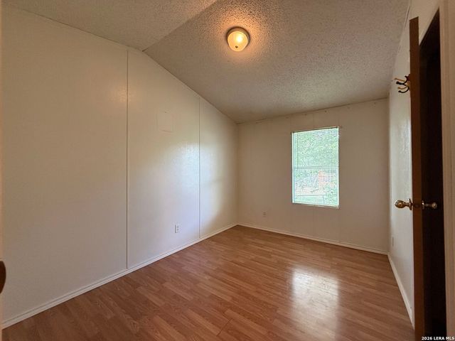 723 Kayroe Rd, Adkins, TX 78101
