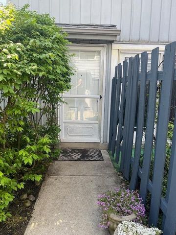 707 Cherry Hollow Road, C, Columbus, OH 43228