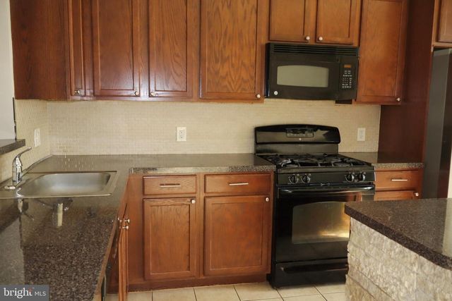914 THOMAS ST, Norristown, PA 19401