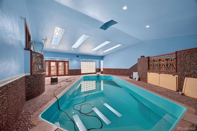 4180 S Monaco Parkway, Denver, CO 80237