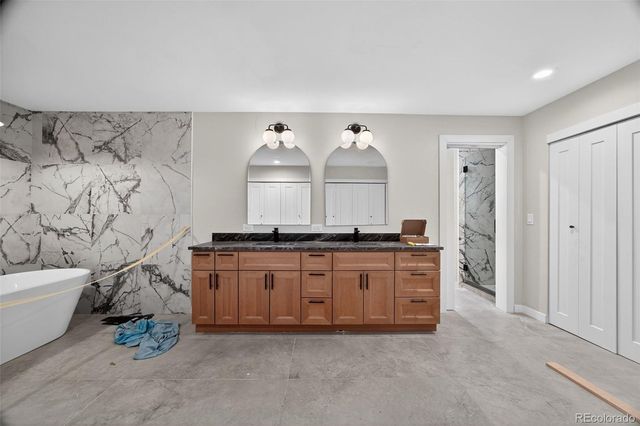 4180 S Monaco Parkway, Denver, CO 80237