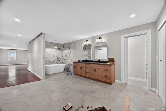 4180 S Monaco Parkway, Denver, CO 80237