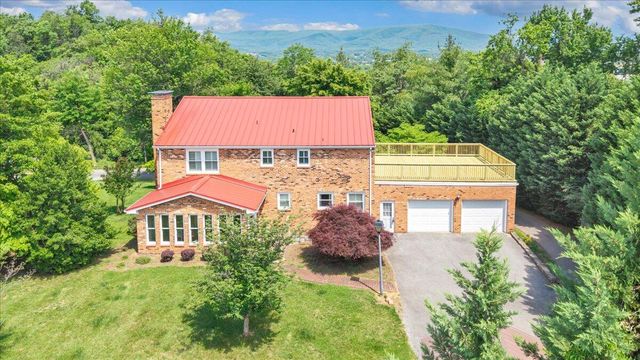 1700 Home CIR, Salem, VA 24153