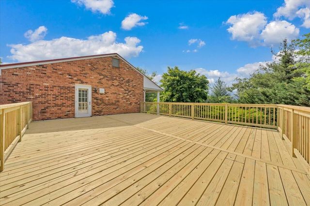 1700 Home CIR, Salem, VA 24153