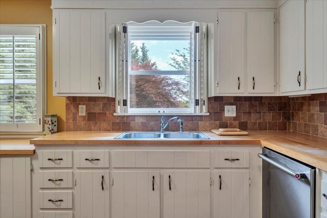 1700 Home CIR, Salem, VA 24153