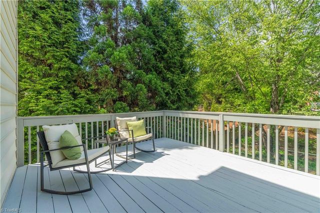 435 Ashbry Run Drive, Winston-salem, NC 27106