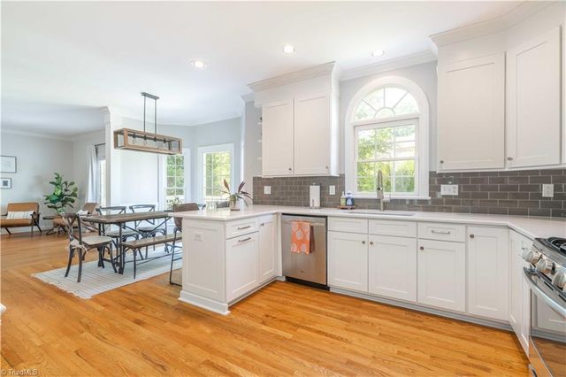 435 Ashbry Run Drive, Winston-salem, NC 27106