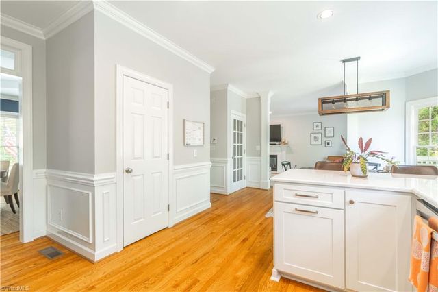 435 Ashbry Run Drive, Winston-salem, NC 27106