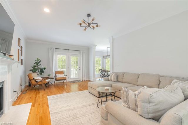 435 Ashbry Run Drive, Winston-salem, NC 27106