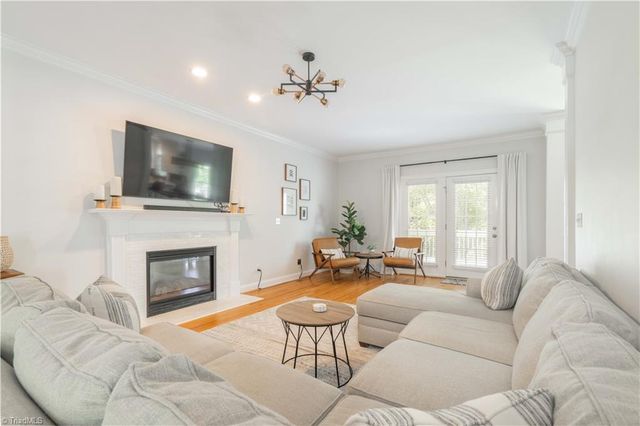 435 Ashbry Run Drive, Winston-salem, NC 27106