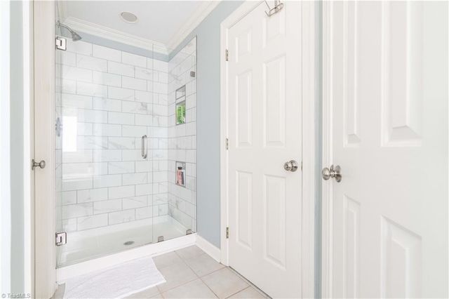 435 Ashbry Run Drive, Winston-salem, NC 27106