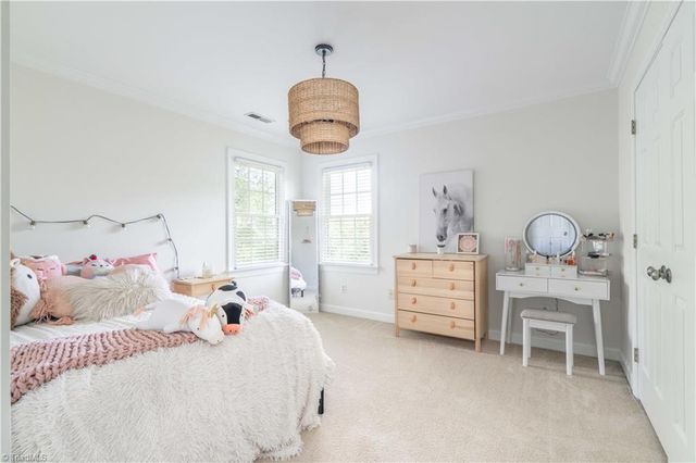 435 Ashbry Run Drive, Winston-salem, NC 27106